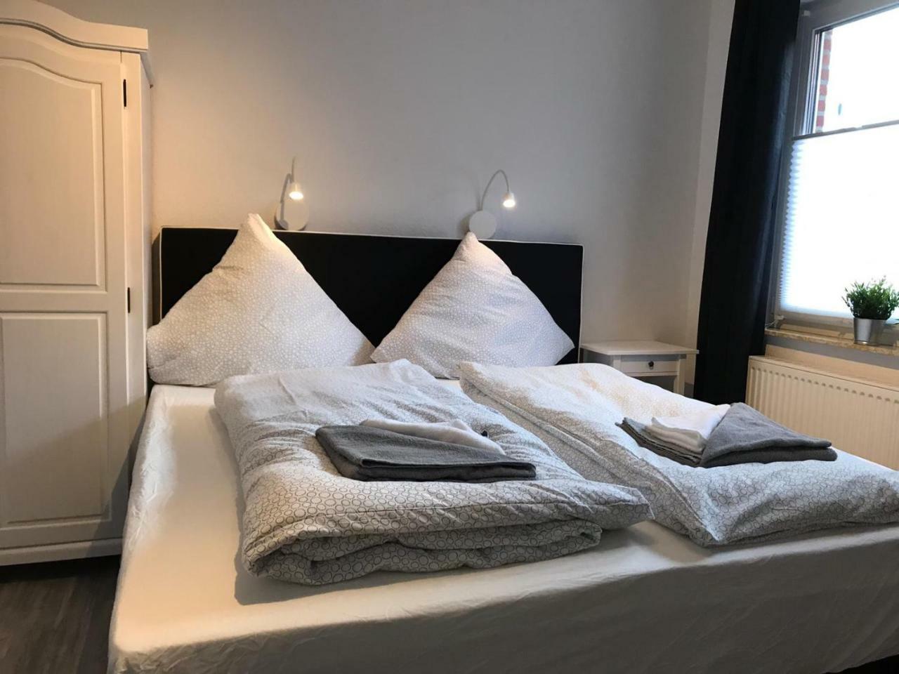 Kleine Möwe Aparthotel Neßmersiel Buitenkant foto